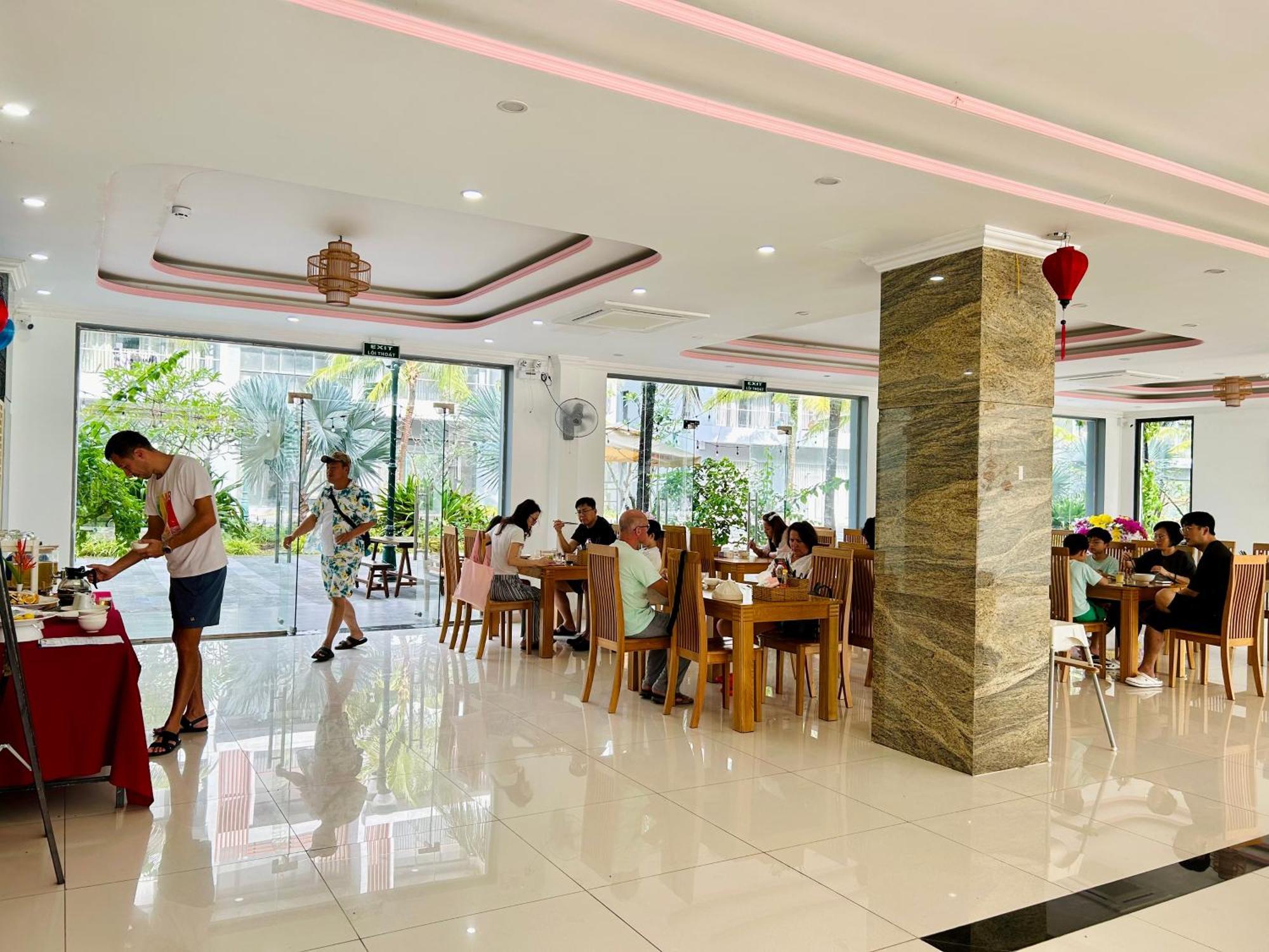 Hana Hotel Sonasea Night Market Phu Quoc Exterior photo